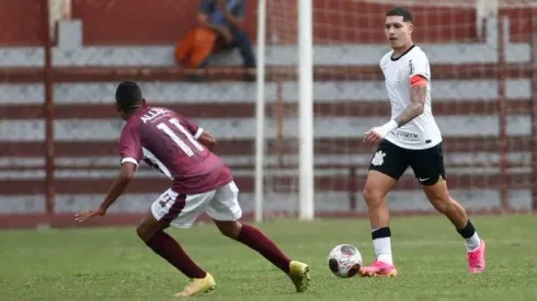 William, talento da base do Corinthians que estava se destacando também no profissional não foi inscrito na Copinha e a decisão indignou os alvinegros