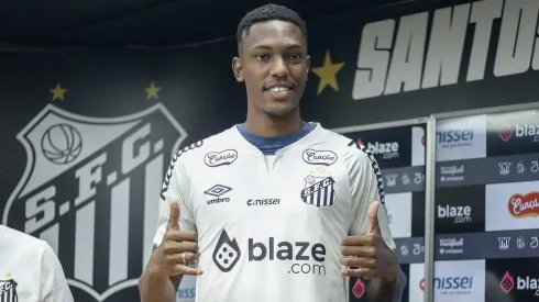 Luisão em apresentação pelo Santos (Reinaldo Campos/AGIF)