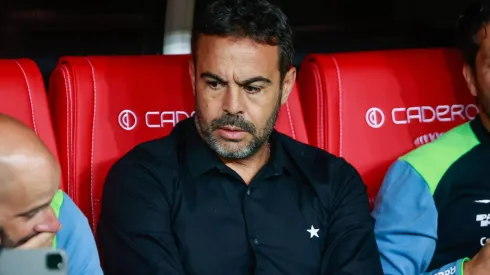 Artur Jorge tecnico do Botafogo durante partida contra o Internacional no estadio Beira-Rio pelo campeonato Brasileiro A 2024. Foto: Luiz Erbes/AGIF
