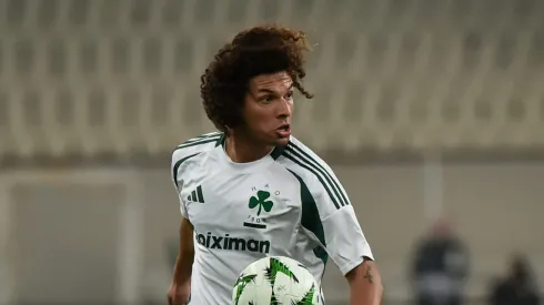 Arão atuando pelo Clube da Grécia em 2024.