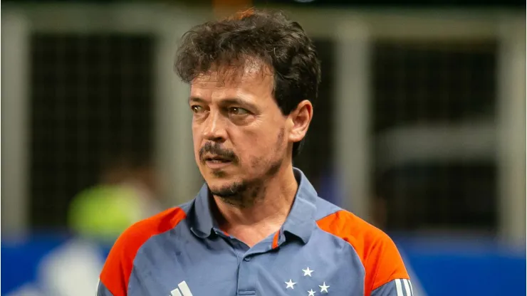 Ex-treinador do Grêmio ganha força para substituir Fernando Diniz no Cruzeiro Ex-treinador do Grêmio ganha força para substituir Fernando Diniz no Cruzeiro