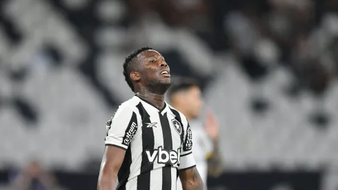 Patrick de Paula perdeu um pênalti e foi bastante criticado pela torcida. Foto: Thiago Ribeiro/AGIF