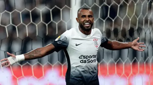 Alex Santana vai brigar por vaga entre os titulares. Foto: Rodrigo Coca/Ag. Corinthians