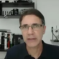 Vagner Frederico informa que Caixinha decidiu afastar Wendel, Patrick e +2 no treino do Santos