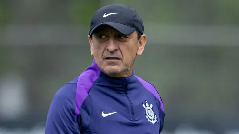 Ramón Díaz durante treinamento no CT Joaquim Grava. Foto: Rodrigo Coca/Ag. Corinthians