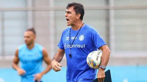 Quinteros em treino no CT Luiz Carvalho