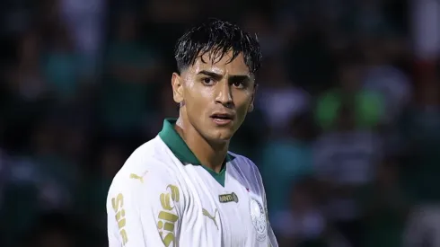 Facundo Torres, jogador do Palmeiras, durante partida contra o Guarani no estádio Brinco de Ouro pelo Campeonato Paulista