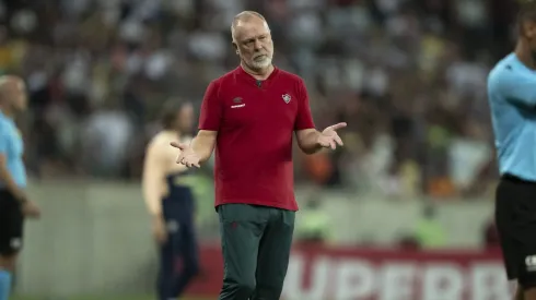 Mano Menezes começa pressionado em semana que enfrentará Vasco e Flamengo