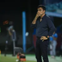 Torcida do Grêmio critica Quinteros por escalar pendurado Villasanti antes do Gre-Nal: “E se toma cartão?”