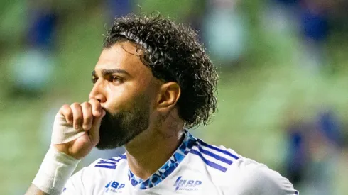 MG – BELO HORIZONTE – 30/01/2025 – MINEIRO 2025, ITABIRITO X CRUZEIRO – Gabigol jogador do Cruzeiro comemora seu gol durante partida contra o Itabirito no estadio Independencia pelo campeonato Mineiro 2025.