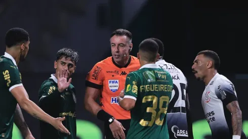 Raphael Claus, árbitro de Palmeiras x Corinthians pelo Campeonato Paulista 2025