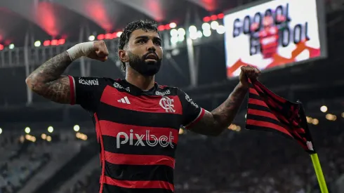 Gabigol comemorando gol anulado contra Corinthians na Copa do Brasil 2024/Foto: Thiago Ribeiro/AGIF