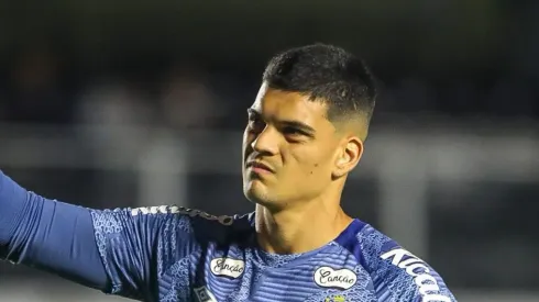 Gabriel Brazão em ação pelo Santos – Foto: Reinaldo Campos/AGIF