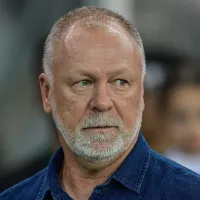 Mano Menezes recebe informação no Fluminense que Galo aceita liberar Otávio