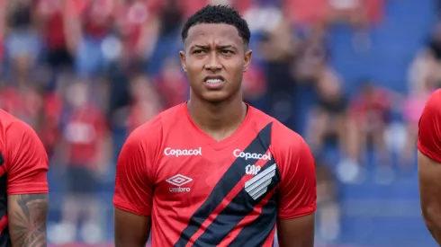 Isaac jogador do Athletico-PR – Foto: Robson Mafra/AGIF