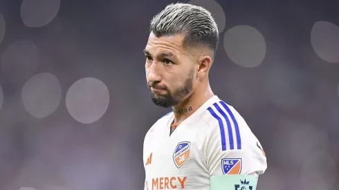 Luciano Acosta não vai jogar no Corinthians.