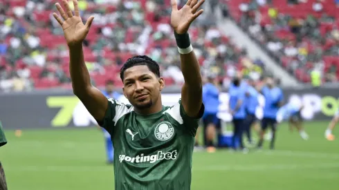 DF – BRASILIA – 09/02/2025 – PAULISTA 2025, AGUA SANTA X PALMEIRAS – Rony jogador do Palmeiras durante aquecimento antes da partida contra o Agua Santa no estadio Mane Garrincha pelo campeonato Paulista 2025. Foto: Mateus Bonomi/AGIF