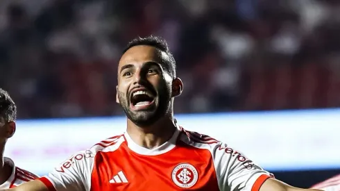 Thiago Maia vai trocar o Internacional para jogar no Santos de Neymar – Foto: Marco Miatelo/AGIF