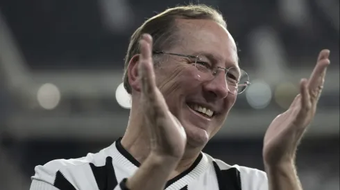 Vasco foi atrapalhado por John Textor.