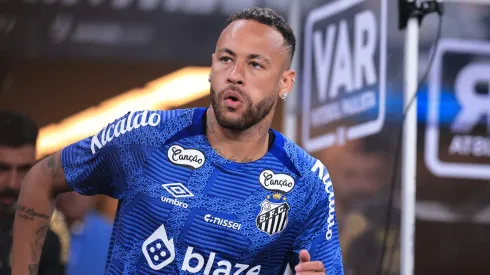 Neymar recebeu resposta da Penalty após polêmica sobre a bola do Paulistão