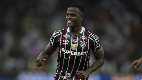 RJ – RIO DE JANEIRO – 01/11/2024 – BRASILEIRO A 2024, FLUMINENSE X GREMIO – Jhon Arias jogador do Fluminense comemora seu gol durante partida contra o Gremio no estadio Maracana pelo campeonato Brasileiro A 2024. Foto: Jorge Rodrigues/AGIF