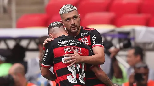 Arrascaeta e Michael compõem ataque poderoso do CRF para vencer o Vasco