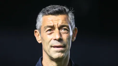 Pedro Caixinha antes da partida do Peixe contra o Palmeiras.
