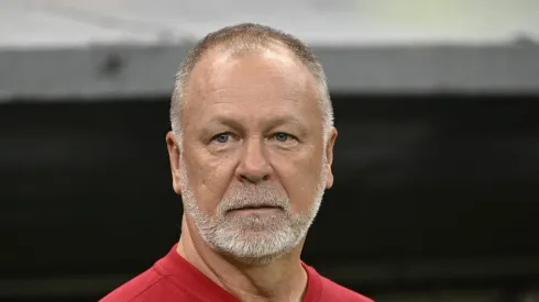 Mano Menezes durante jogo do Flu no Carioca 2025.