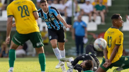 Monsalve do Grêmio durante partida contra o Ypiranga no estádio Colosso da Lagoa pelo campeonato Gaúcho 2025.