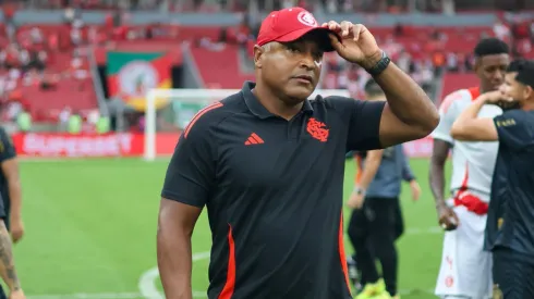 Roger Machado elogiou zagueiro do Internacional. Foto: Ricardo Duarte/Internacional