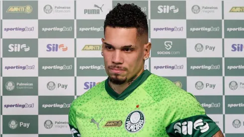 Paulinho ainda não estreou, mas recuperação avança