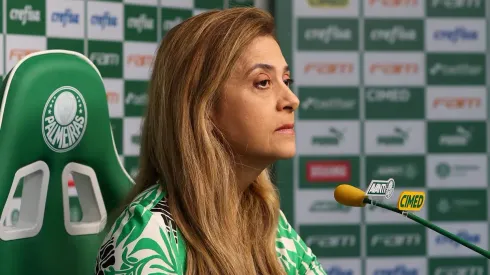 Leila Pereira expõe sobre negociação com Vitor Roque