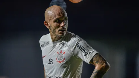 Fábio Santos atuando no Corinthians – Foto: Thiago Ribeiro/AGIF