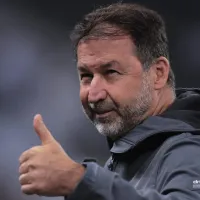 Augusto Melo fica irritado com proposta no Corinthians e é sincero sobre oferta por Garro