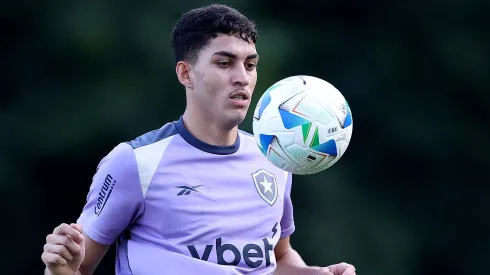 Jair fará sua estreia no Botafogo e será titular contra Racing pela Recopa Sul-Americana