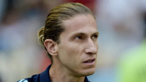 Filipe Luís é determinante no Flamengo para renovar com Varela