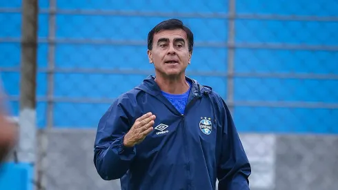 Quinteros vai reversar goleiros entre duas competiçãoes