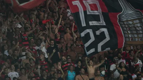 Torcida do Flamengo sofreu com o alto preço dos ingressos na Taça Guanabara