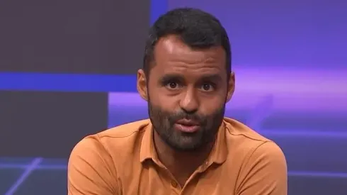 Comentarista Conrado Santana – Foto: Reprodução/SporTV