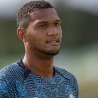 Grêmio decide futuro de Adriel em negociação surpreendente com Universidad Católica do Chile