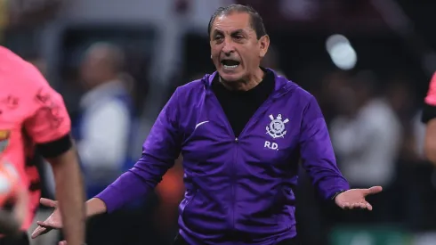 Ramón Díaz cometeu alguns erros no Corinthians em 2025.