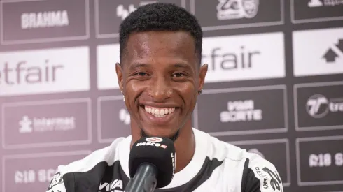 Tchê Tchê está fora do time titular do Vasco contra Flamengo por dores no joelho – Foto: Matheus Lima/Vasco.