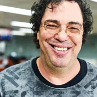 Casagrande faz alerta no Botafogo e ‘dispara’ contra Textor: “Só vexame”