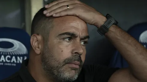 Artur Jorge, comanda o Botafogo em jogo do Brasileirão – Foto: Jorge Rodrigues/AGIF