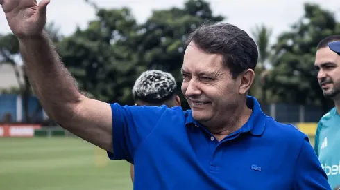 Pedro Lourenço faz revelação sobre meia que se tornou alvo no mercado