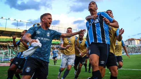 Grêmio venceu Juventude nos pênaltis após gol de Gustavo Martins, em lance que segue dando polêmica