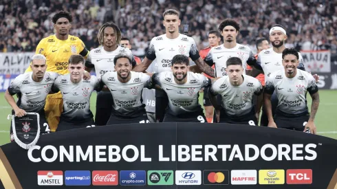 Jogadores do Corinthians posam para foto antes na partida contra Universidad Central no estádio Arena Corinthians pelo campeonato Copa Libertadores 2025. Foto: Marcello Zambrana/AGIF