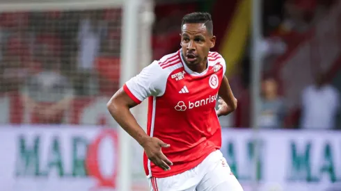 Fernando jogador do Internacional – Foto: Maxi Franzoi/AGIF