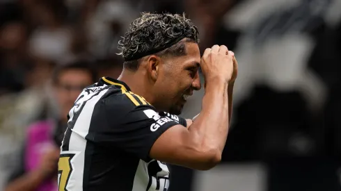 Rony projeta evolução no Galo