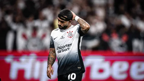 Memphis Depay jogador do Corinthians durante partida contra o Mirassol no estádio Arena Corinthians pelo campeonato Paulista 2025. Foto: Leonardo Lima/AGIF